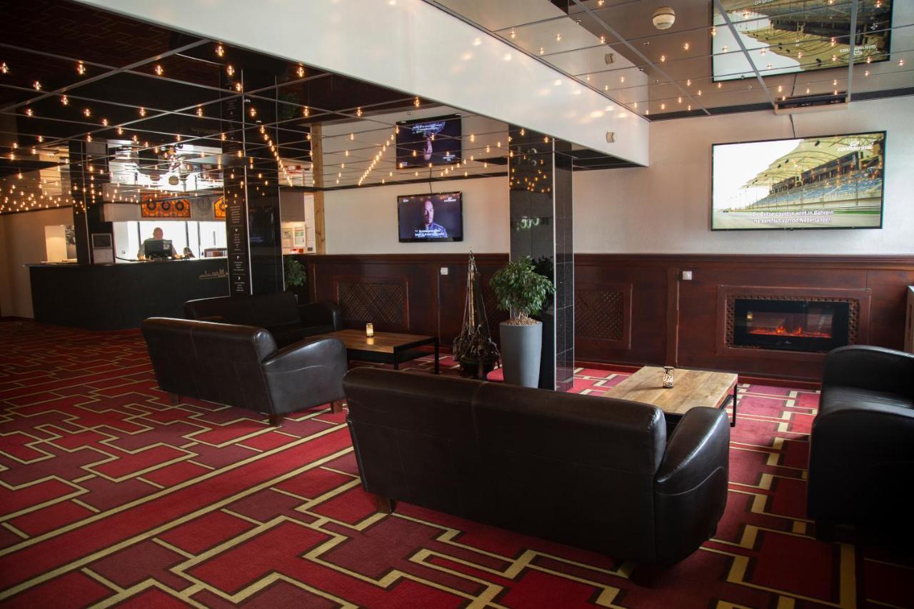 Amicitia Hotel Снек Екстериор снимка
