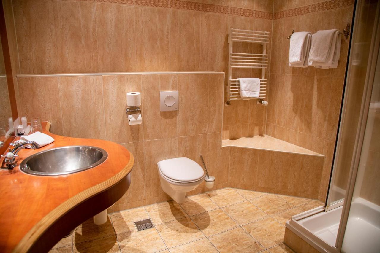 Amicitia Hotel Снек Екстериор снимка