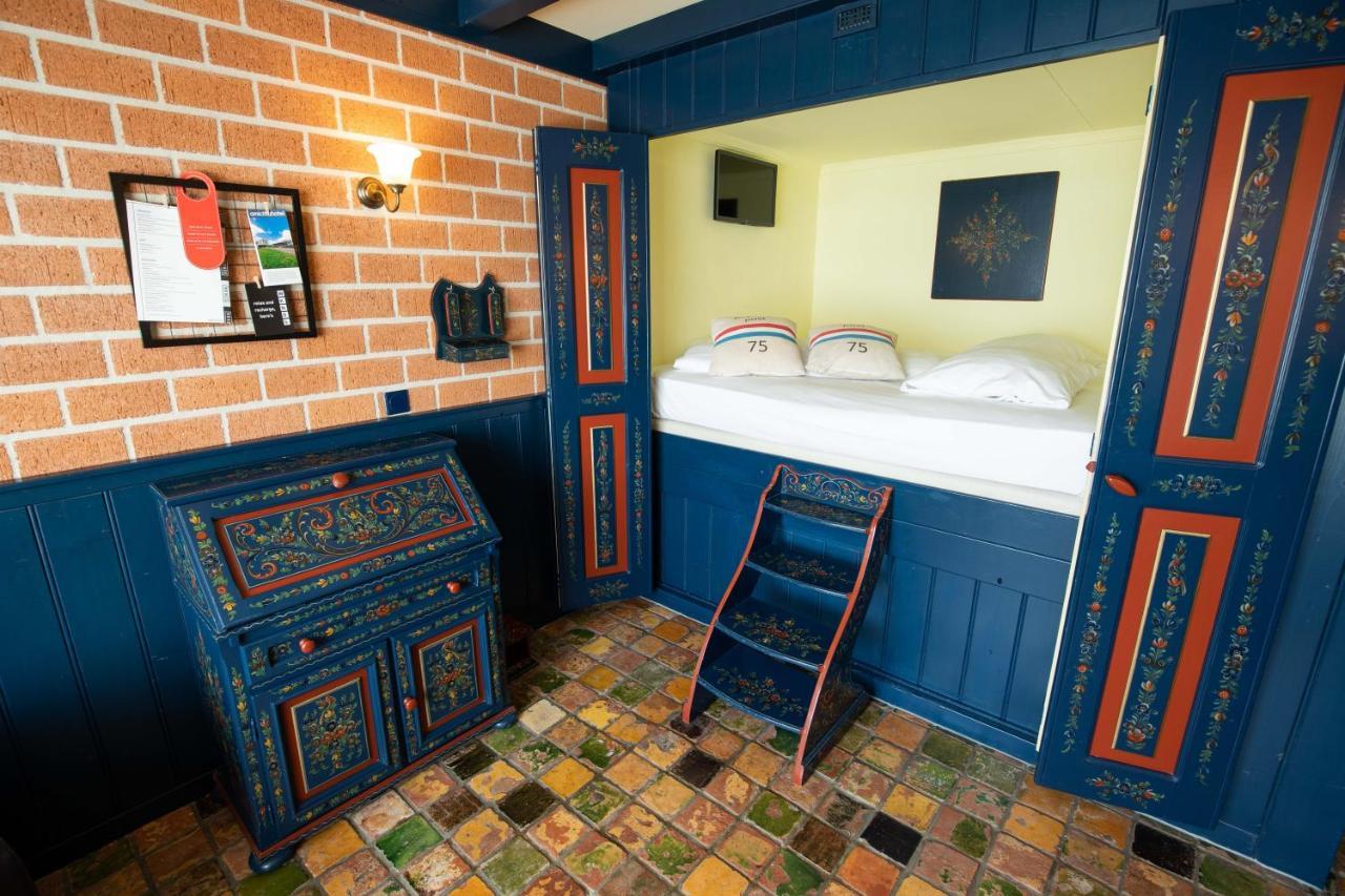 Amicitia Hotel Снек Екстериор снимка