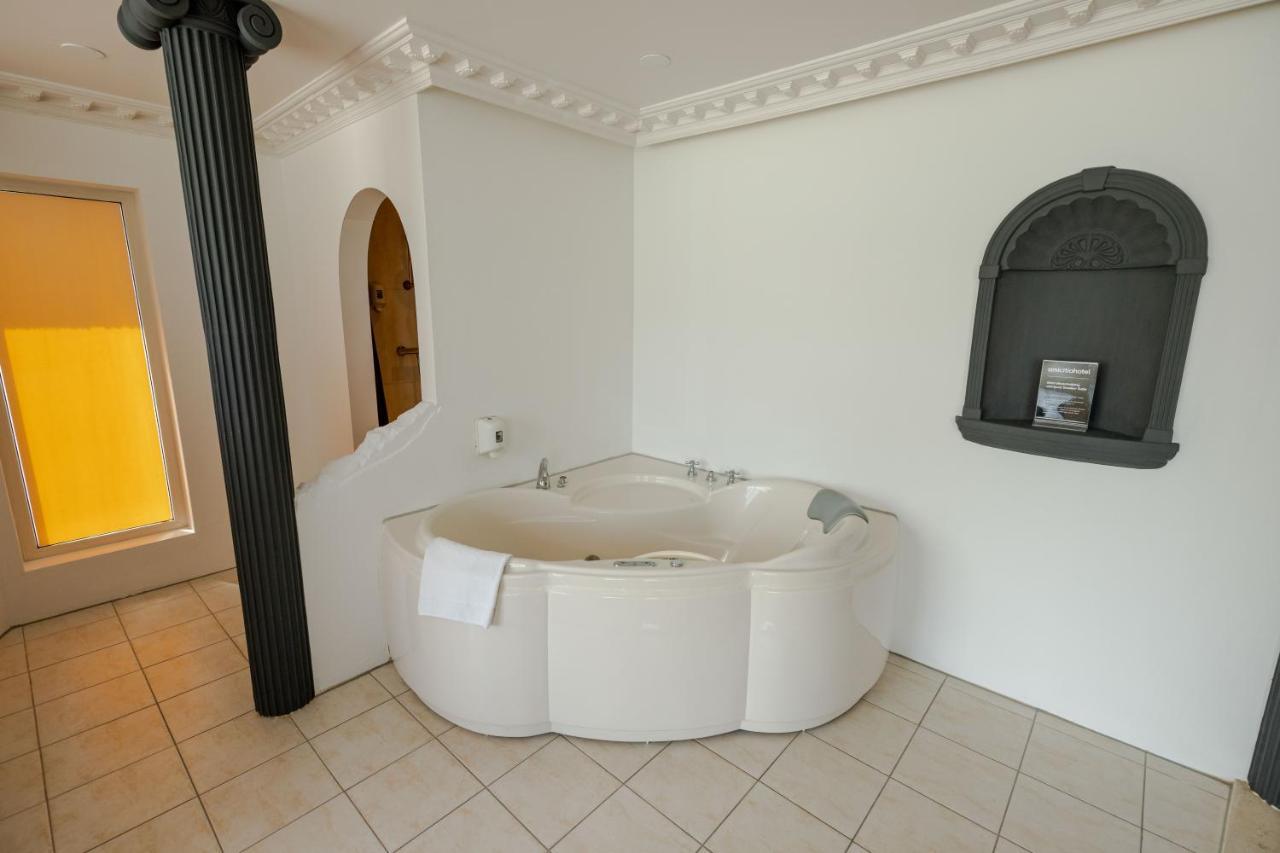 Amicitia Hotel Снек Екстериор снимка