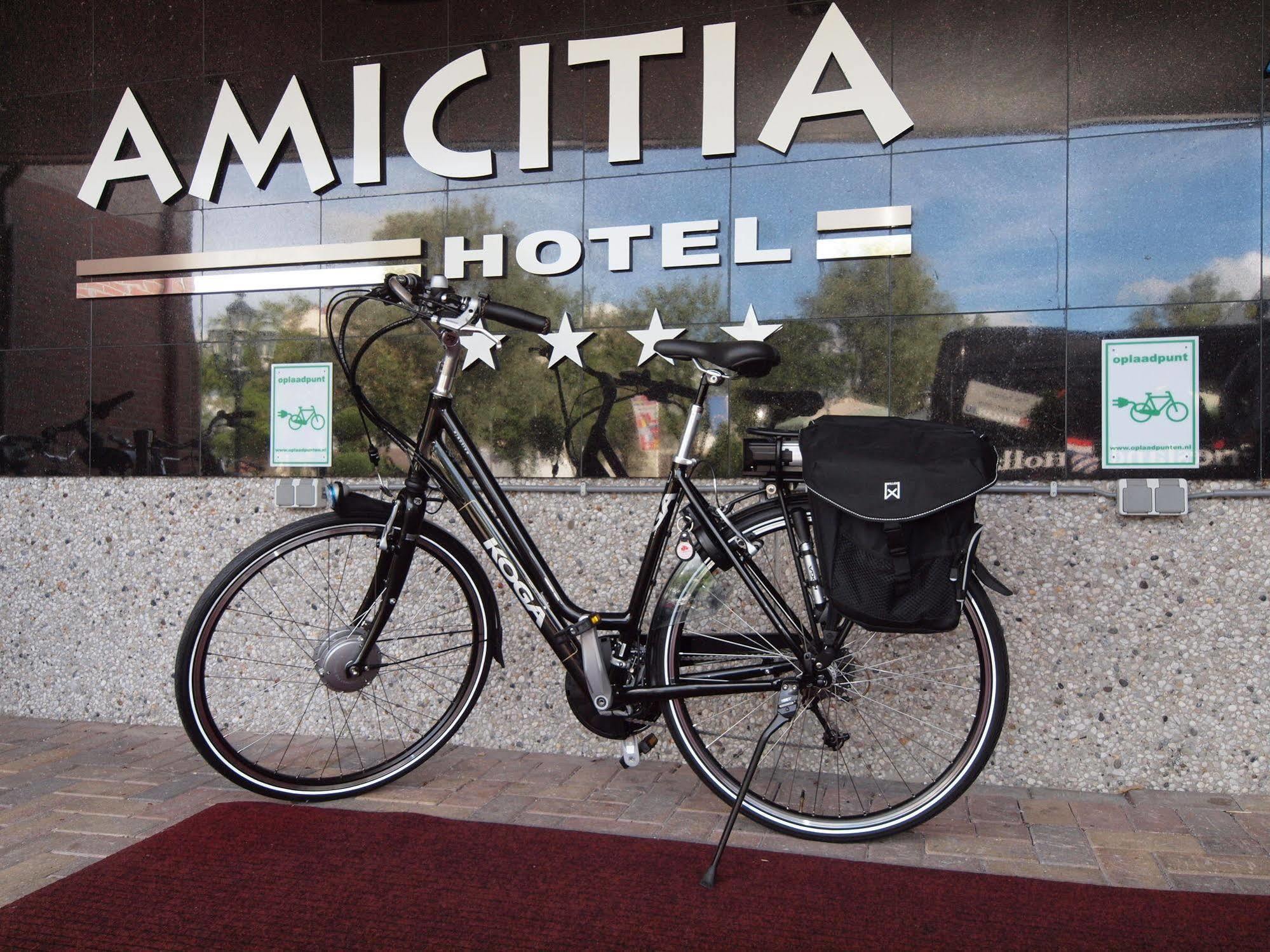 Amicitia Hotel Снек Екстериор снимка