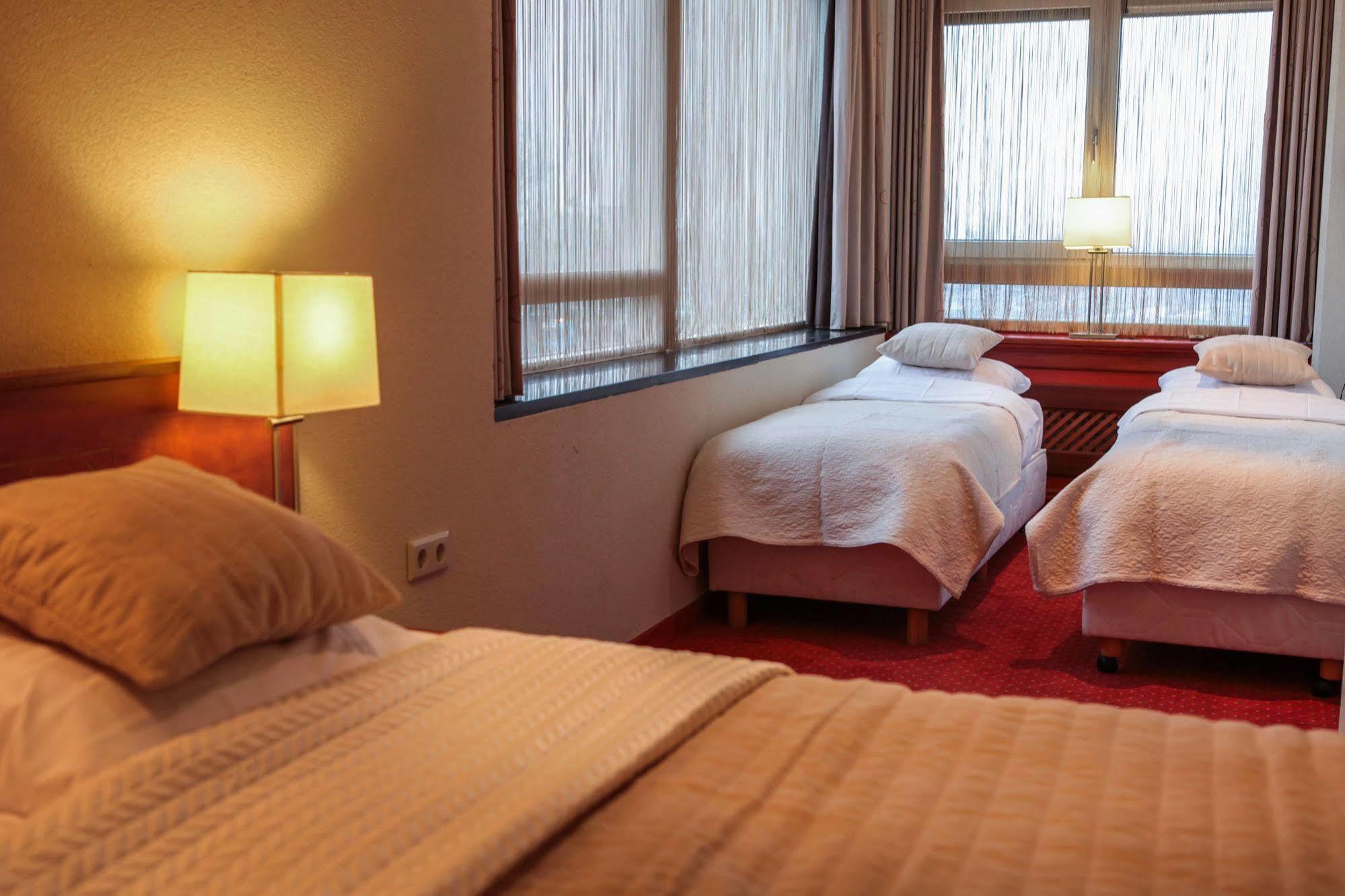 Amicitia Hotel Снек Екстериор снимка